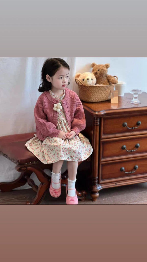 فستان طفولي المورد مع جاكيت صوف