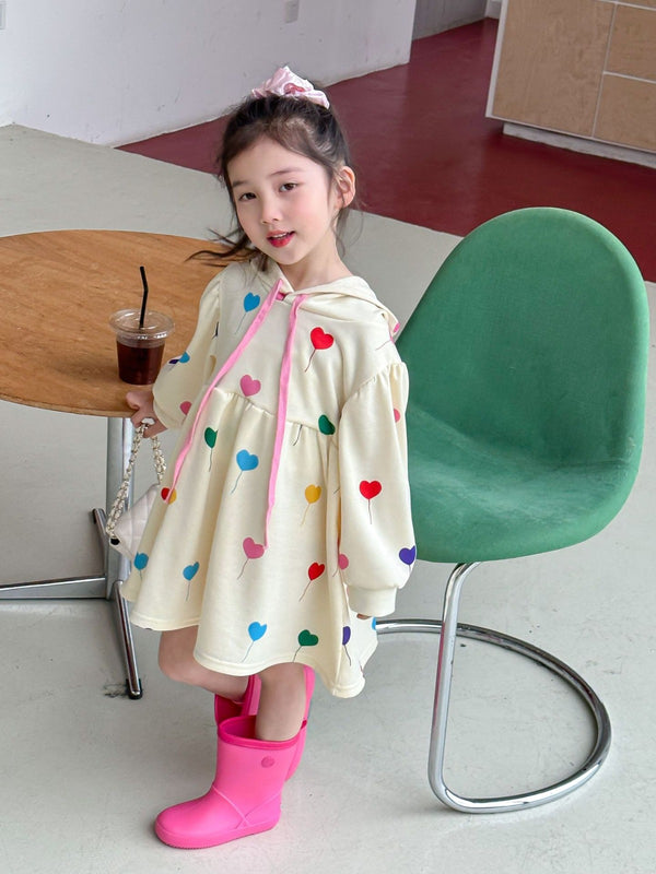 فستان بيج ناعم بقلوب ملونه